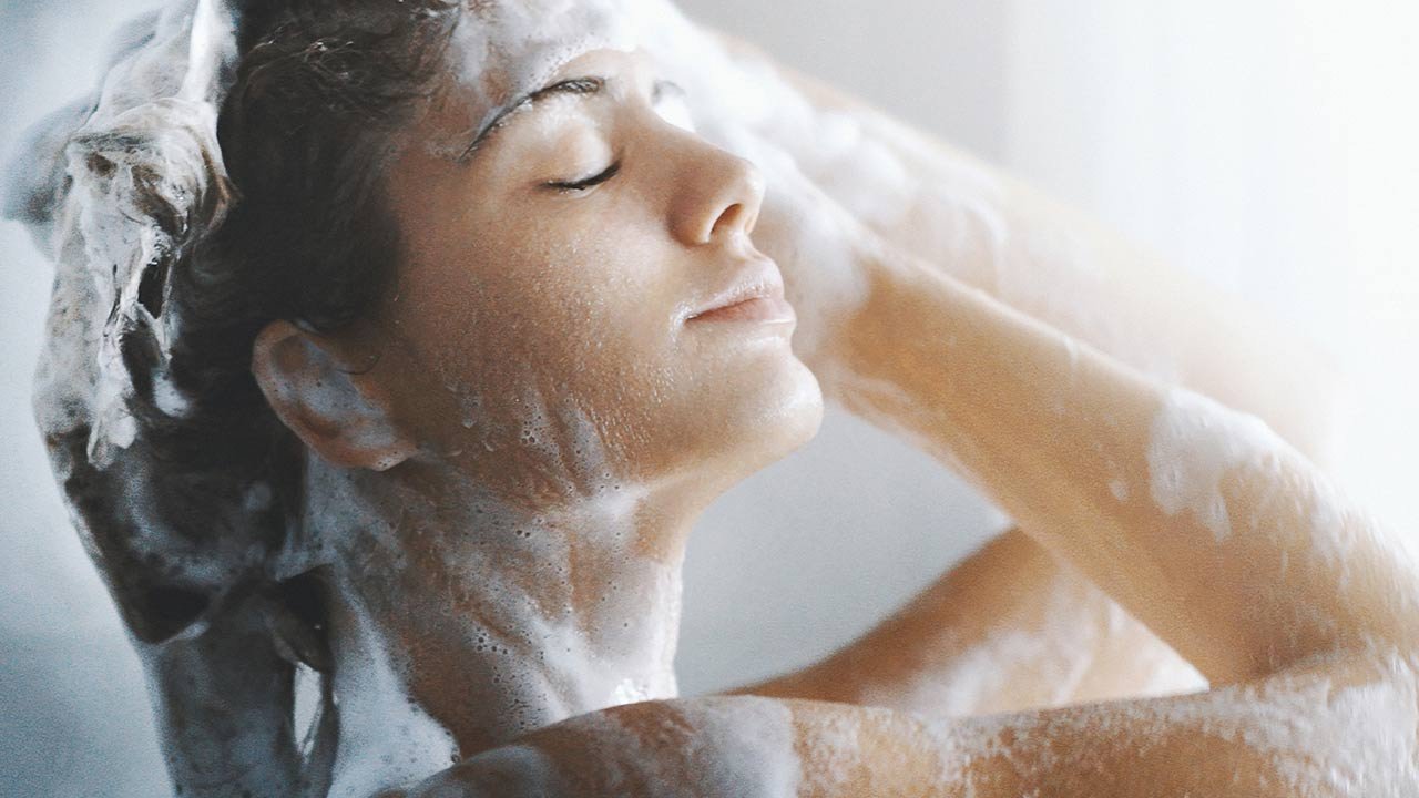 Loreal Paris BMAG Article How Often Should You Wash Your Hair D